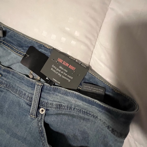 NWT Torrid plus size Jeans - Picture 2 of 7